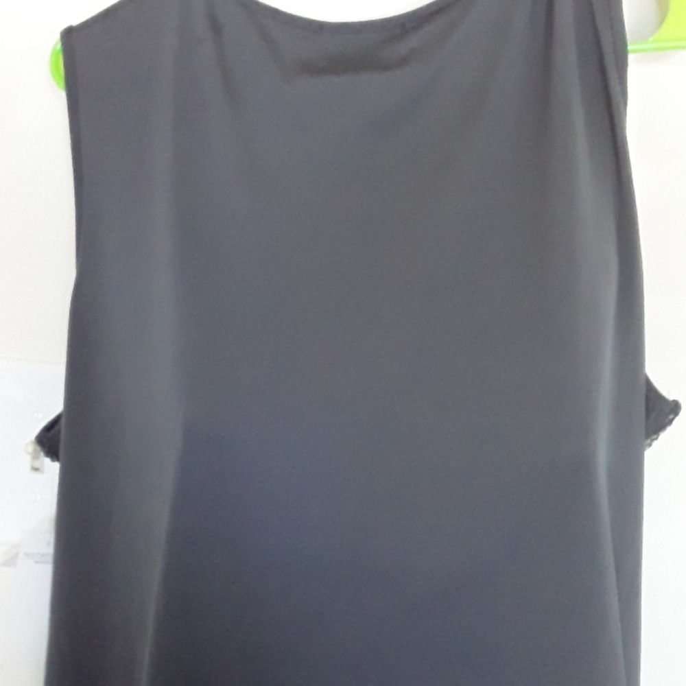 Sequin Top - Picture 6 of 6